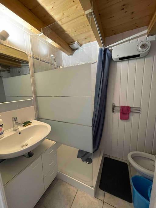Maisonnette Rdc + Mezzanine Au Bord De L'Etang Льокат Екстериор снимка